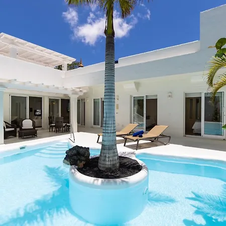 10.3 Villa