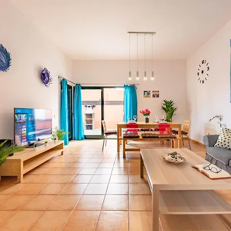 Сasa de vacaciones Sunrise Surf House, Big Garden, Hot Tub, Parking, Super-fast Free Wi-fi *