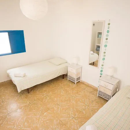 Hostel Sol Y Mar Surf Camp Corralejo