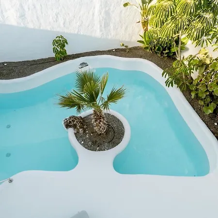 Exclusiva En Bahia Azul Villa