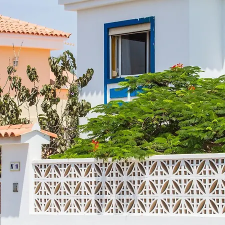 Surfhouse Guest house *
