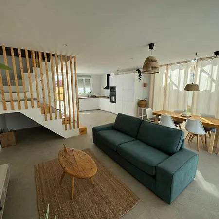 Hostal Surf House & Surf School *