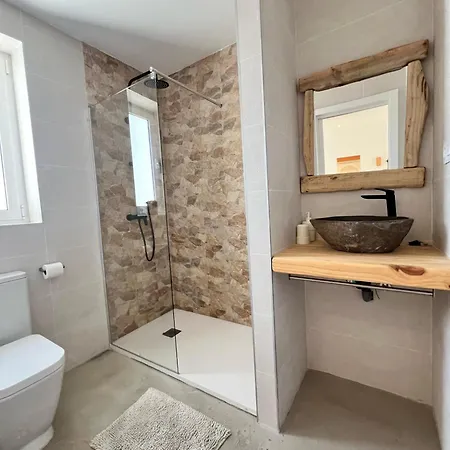 Hostal Surf House & Surf School Corralejo