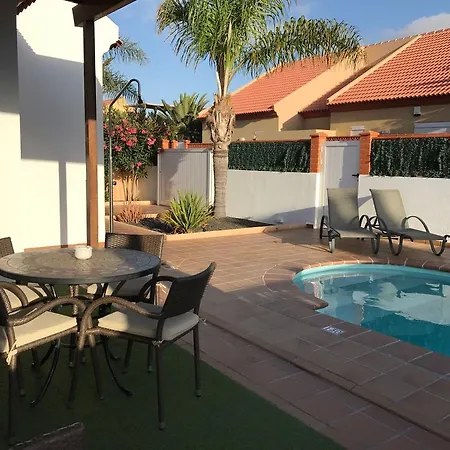 Villa Villas People Premium